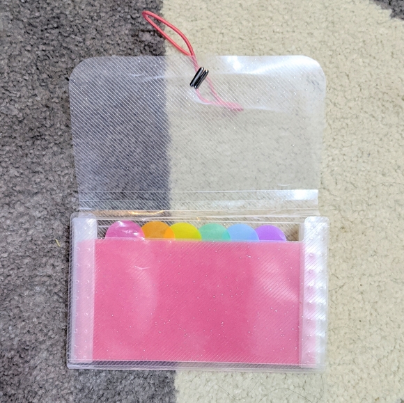 Other - 3/$15🍎Tabbed Pocket Organizer